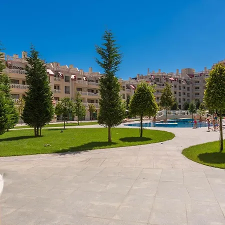 Blue Lagoon Seafront Apartments Varna Exterior photo