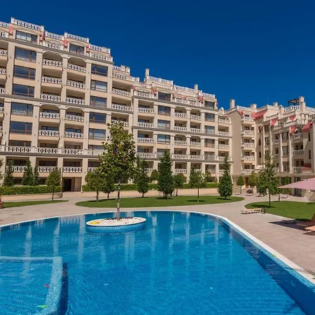 Blue Lagoon Seafront Apartments Varna Exterior photo
